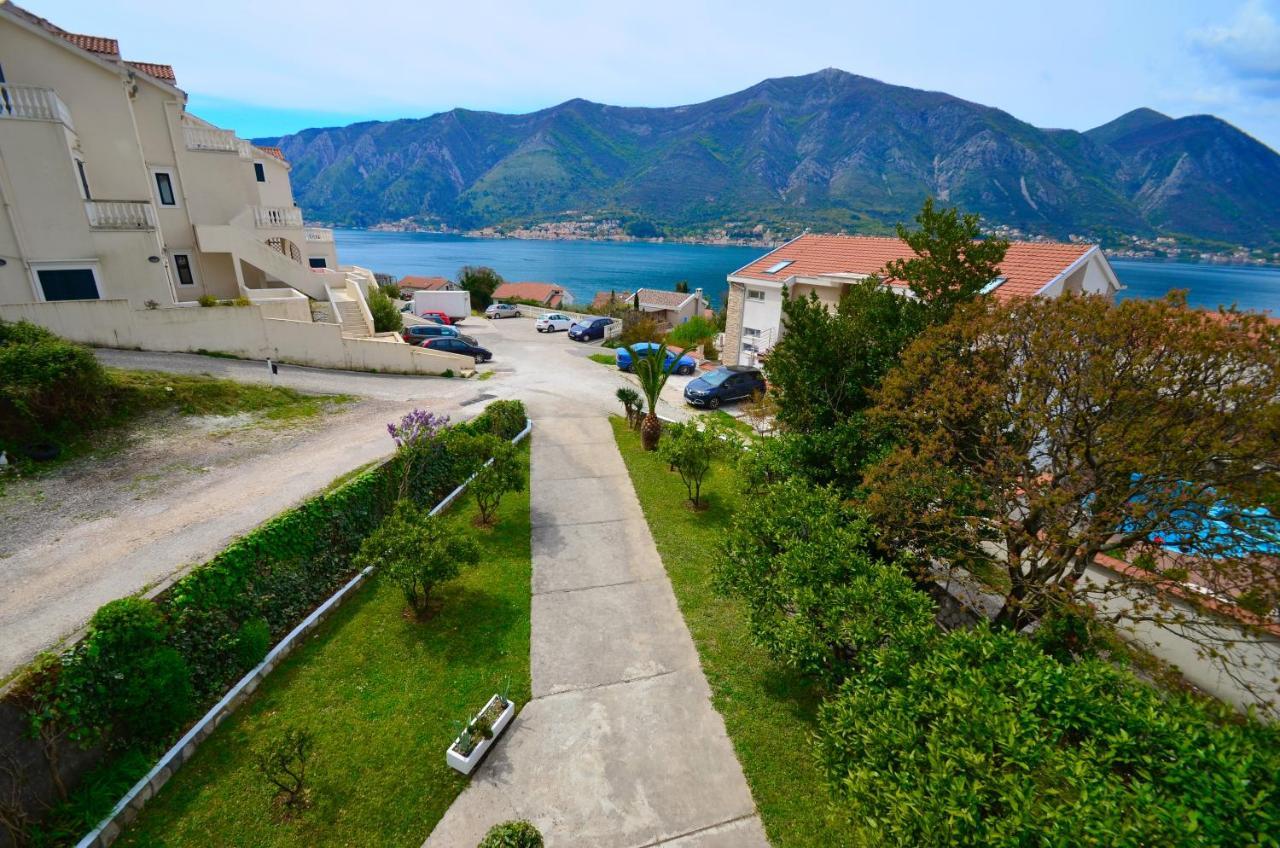 Apartments Blue Lagoon Котор Экстерьер фото