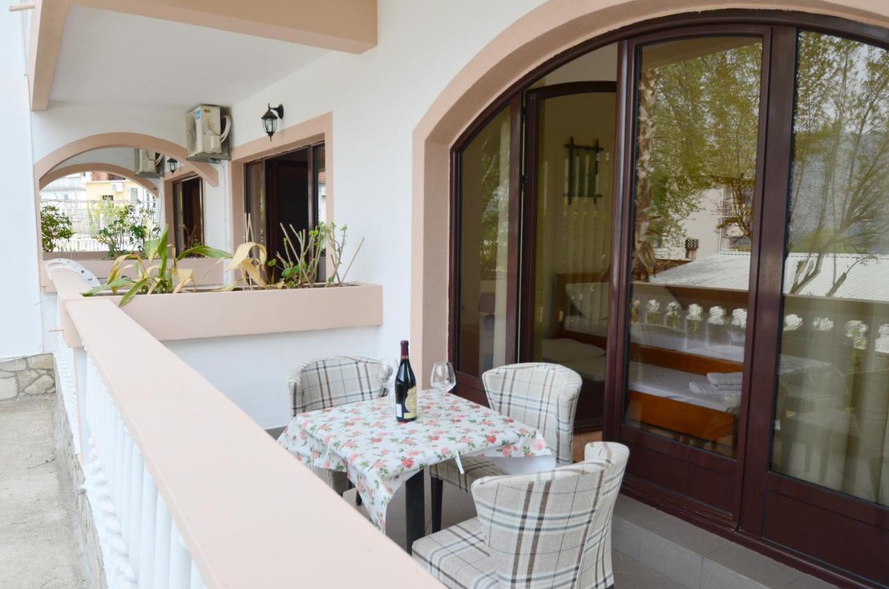 Apartments Blue Lagoon Котор Экстерьер фото