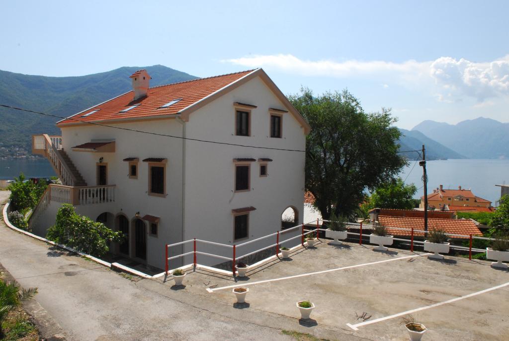 Apartments Blue Lagoon Котор Экстерьер фото