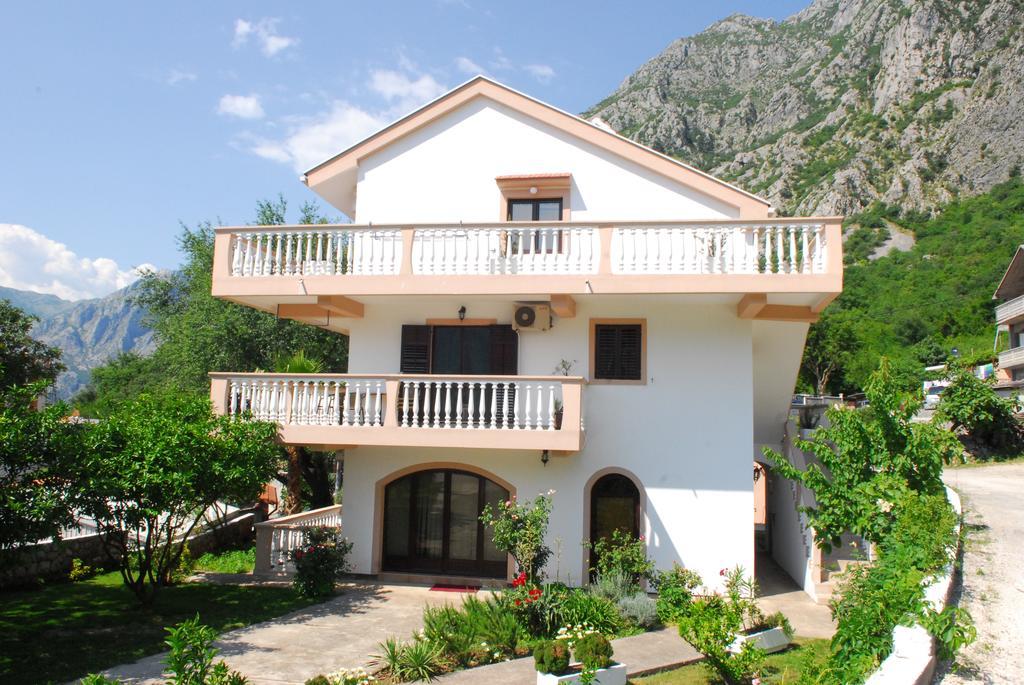Apartments Blue Lagoon Котор Экстерьер фото